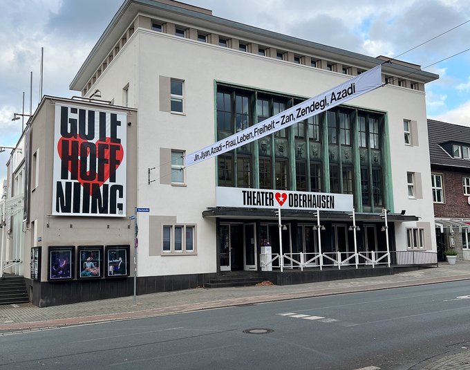 <p style="text-align: right">Neueste Podcastfolge:</p><p style="text-align: right">Rundgang durchs Theater Oberhausen</p>